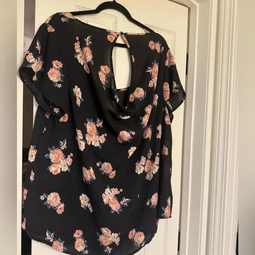 Torrid Floral Print Georgette Drape Back Top Plus Size 1 - Picture 6 of 6